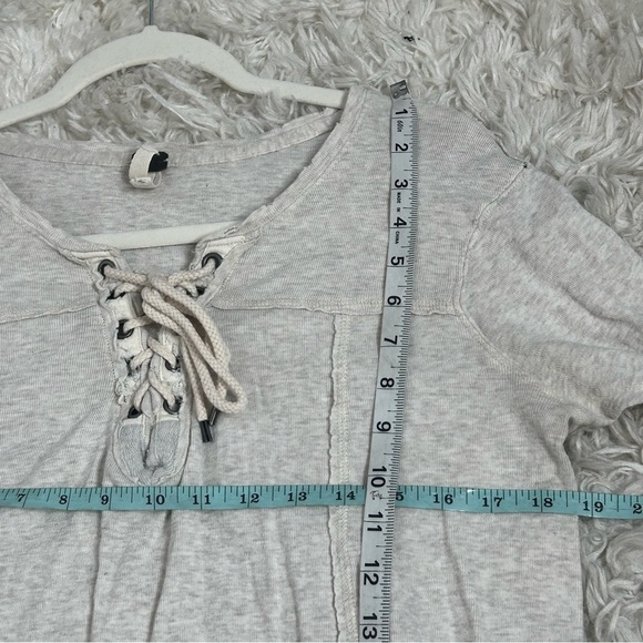 We The Free Free Peoole Heathered Cream Long Sleeve Lace Up Neckline Top - Picture 10 of 11